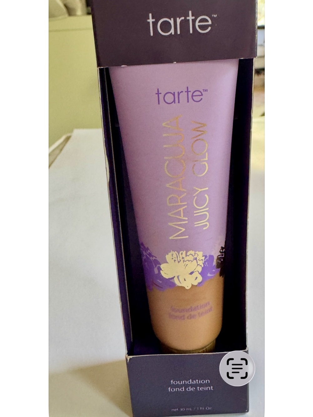 tarte Maracuja Juicy Glow Foundation in 36S
medium-tan sand